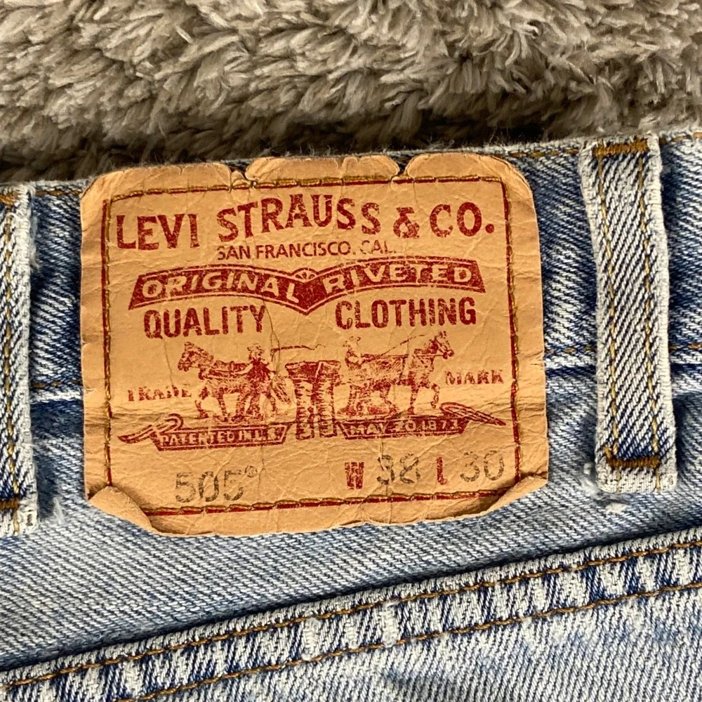 Vintage Levis 505 Jeans Men 38x30 Blue Denim Regular Fit Straight Leg Cotton Y2k